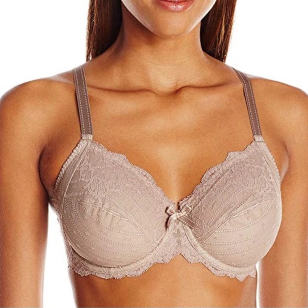 Chantelle lace underwire Bra 32 DDD in Taupe
